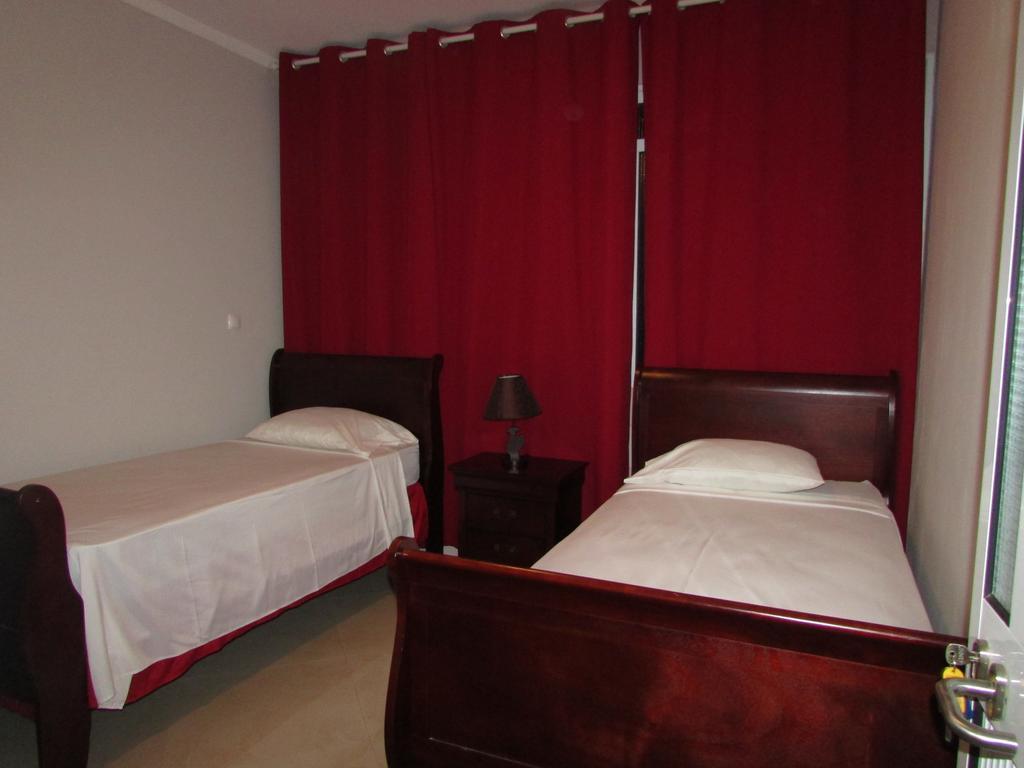 Residencial Girassol, Lda Bed & Breakfast Sao Filipe Luaran gambar