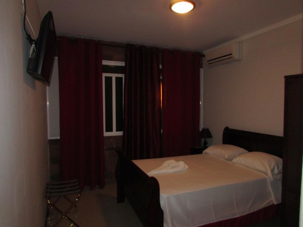 Residencial Girassol, Lda Bed & Breakfast Sao Filipe Luaran gambar